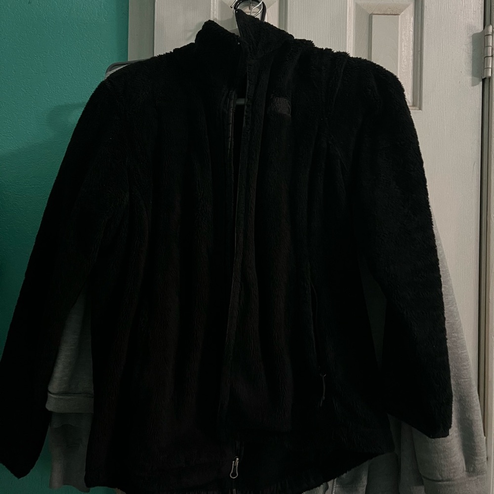 north face black sweater